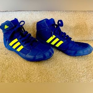 Adidas Wrestling HVC Youth laced wrestling shoe. Size 3.5 youth.